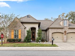 201 Petrus Dr, Broussard, LA 70518