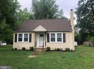 9 Randolph Rd, Fredericksburg, VA 22405