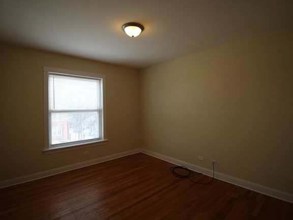 2nd image of 2406 W Winnemac Ave #2