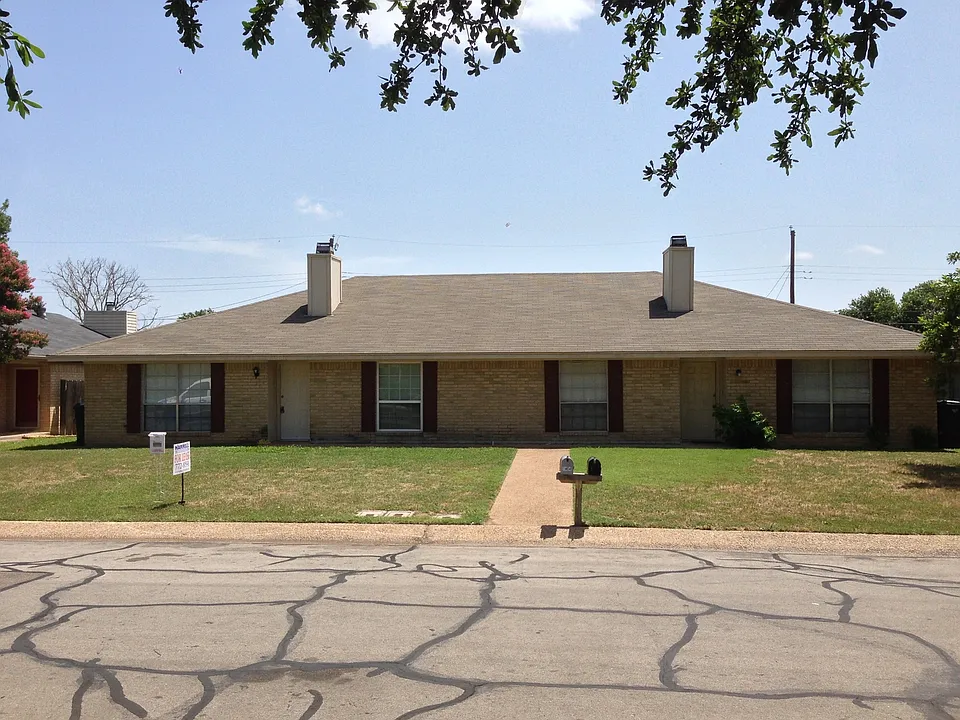 1404 Chapel Ridge Rd