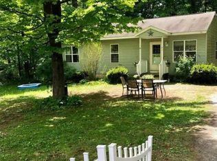 22 Loughberry Rd, Saratoga Springs, NY 12866