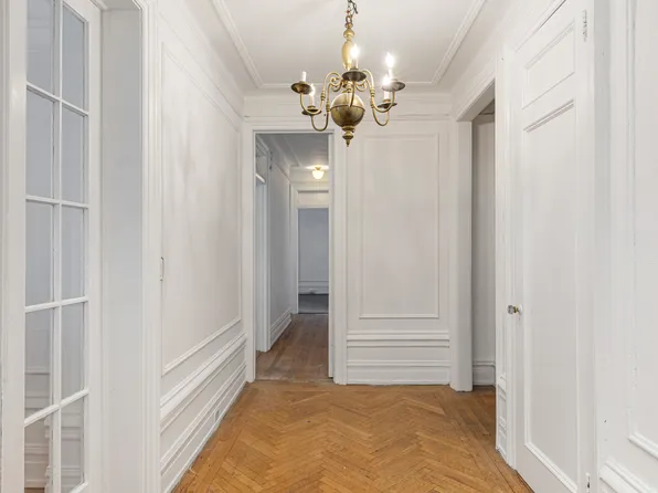 255 West 84th Street image 6 of 31