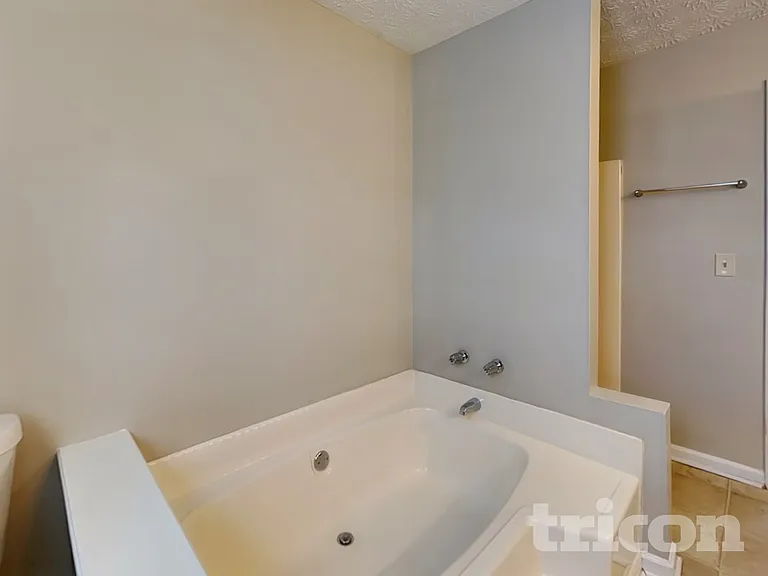 1475 Watercrest Cir — Photo 9