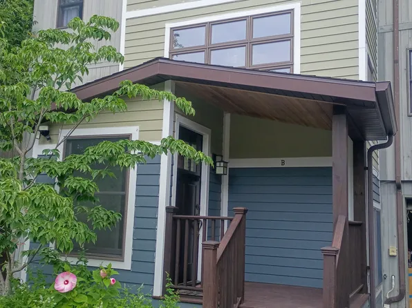 118 Park Ln #B, Ithaca, NY 14850