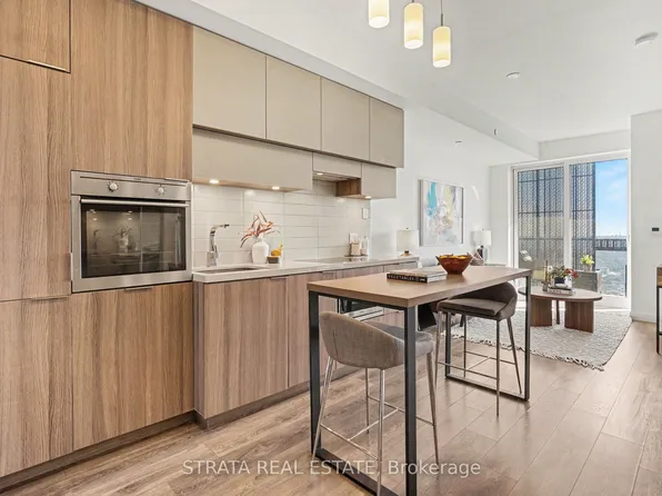 8 Eglinton Ave E #4610, Toronto, ON M4P 0C1