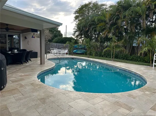 1642 Thumb Point Dr, Fort Pierce, FL 34949