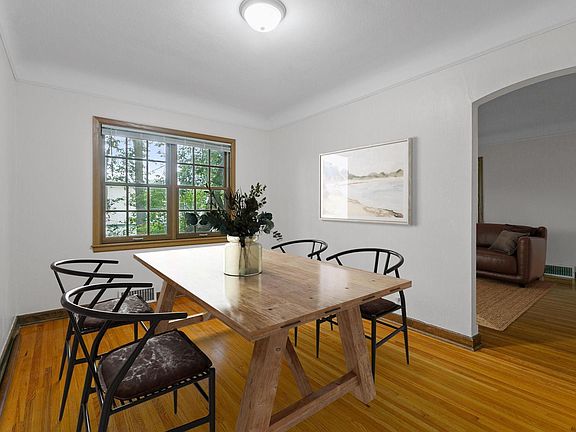 3rd image of 201 Melbourne Ave SE #W