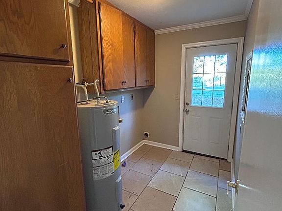 3rd image of 2209 Bridger Rd