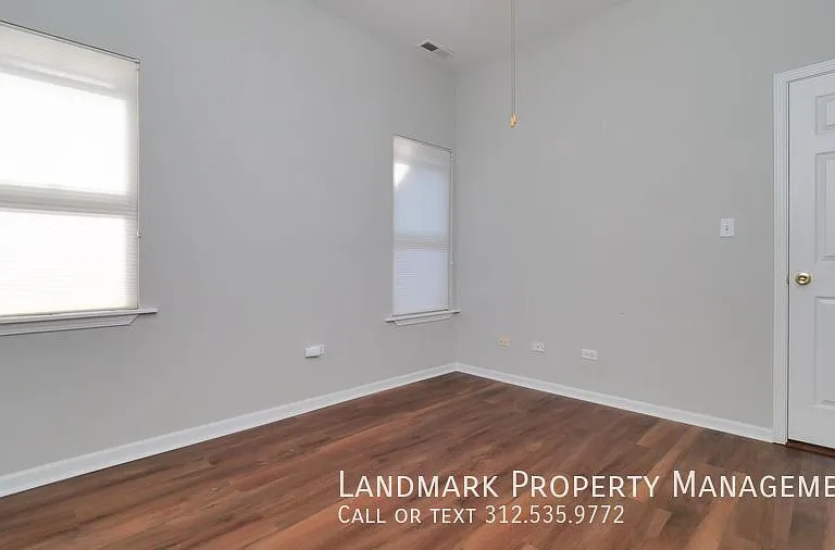 4537 S King Dr #3 — Photo 21