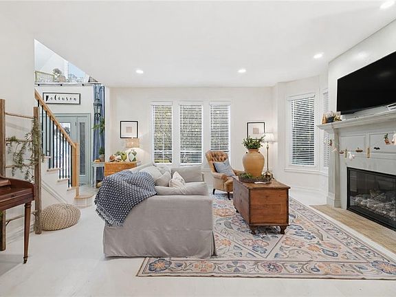 5th image of 1149 Waters Rd