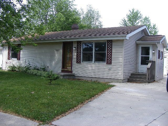 1st image of 1707 Chapman Ave