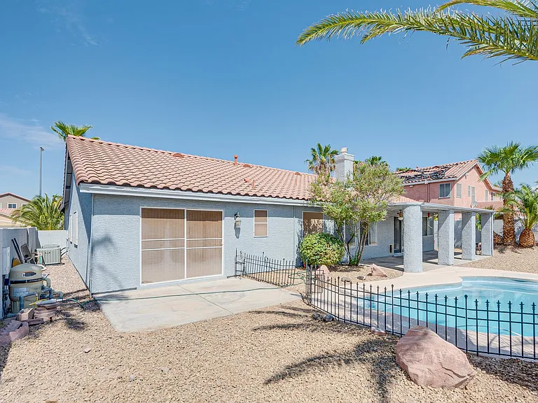 7724 Rye Canyon Dr — Photo 36