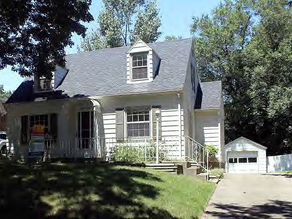 Home for Sale in Decatur, IL $60,877