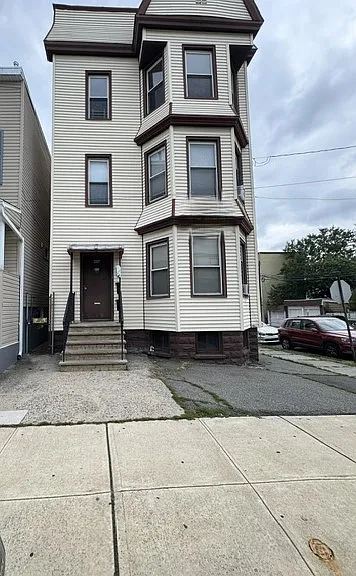 307 Chestnut St #3 — Photo 11