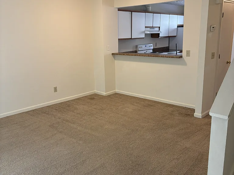 1101 Creekside Pl — Photo 7