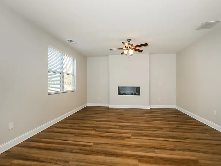 516 Overo Dr — Photo 4