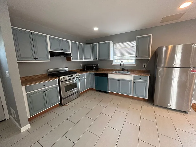 302 Atkins Ave — Photo 6
