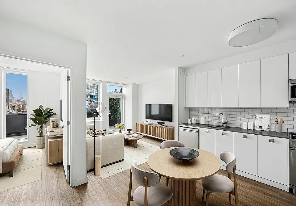125 Delancey St #603
