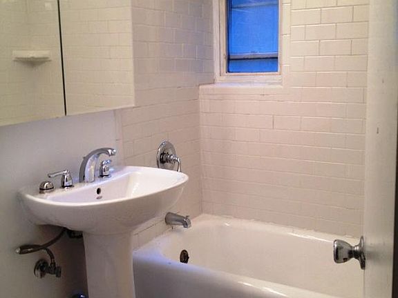 4th image of 4309 40th St