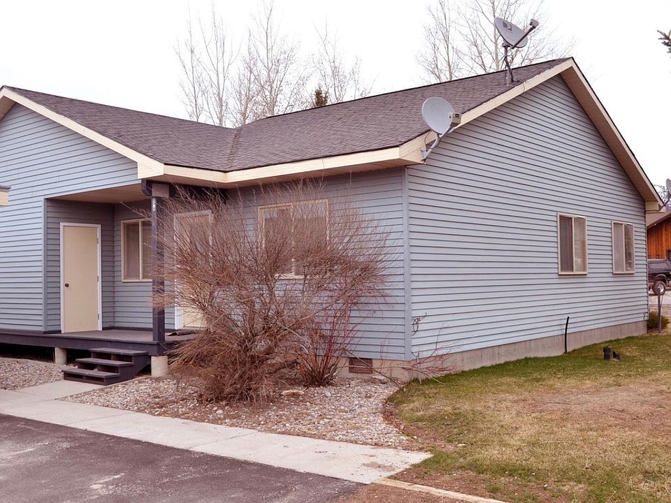 1st image of 500 Snake River Dr APT 4
