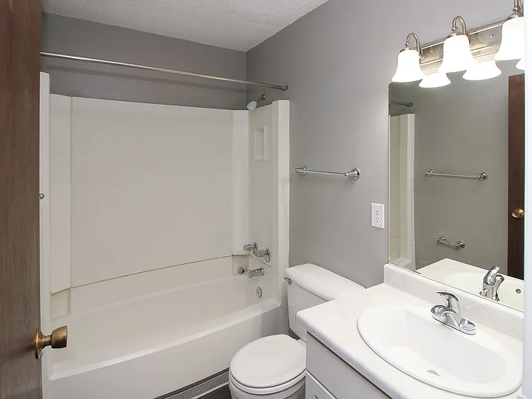 Teak Apartments — Photo 13