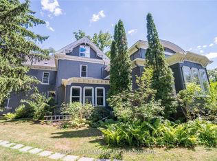 164 Trafalgar Rd #1, Oakville, ON L6J 3G6