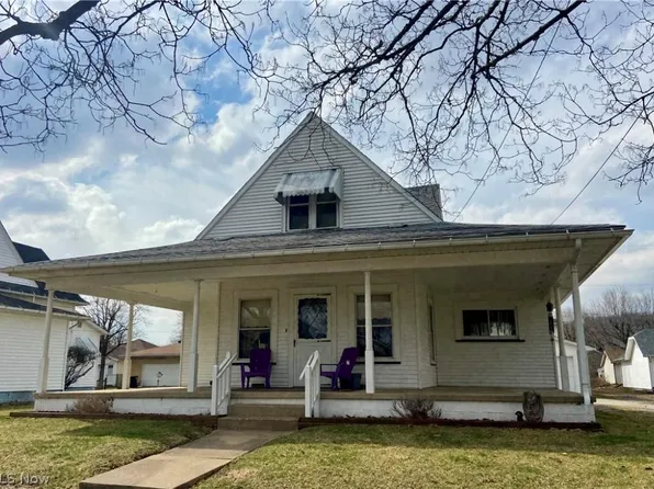 415 Pleasant Ave, Malvern, OH 44644