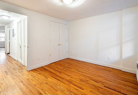 5th image of 304 W 140th St #1
