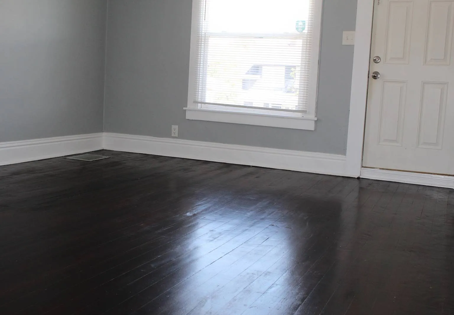 1 bed, 1.0 bath, $700 — Photo 4