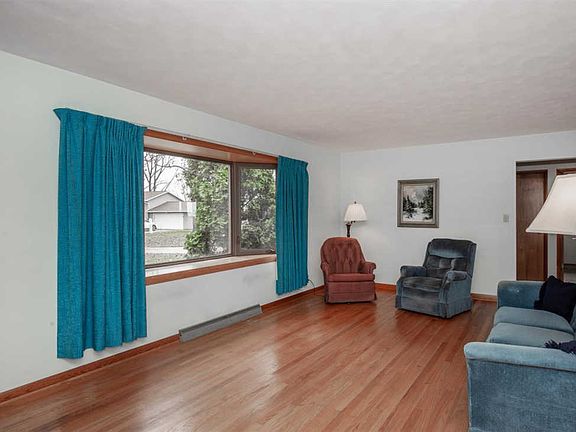 4th image of 11516 15th Street Ct