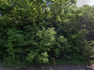 1935 McCasland Ave, East Saint Louis, IL 62207