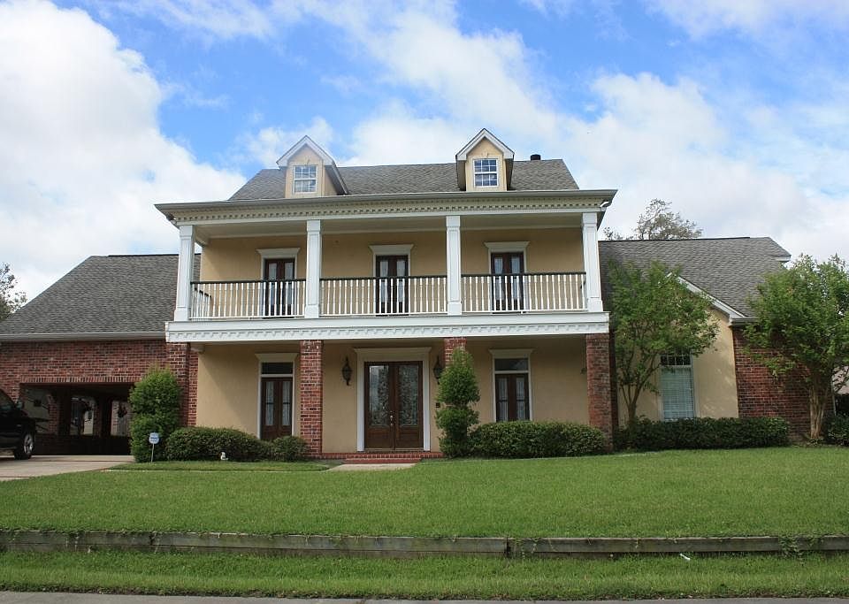 1st image of 116 Oak Manor Ln