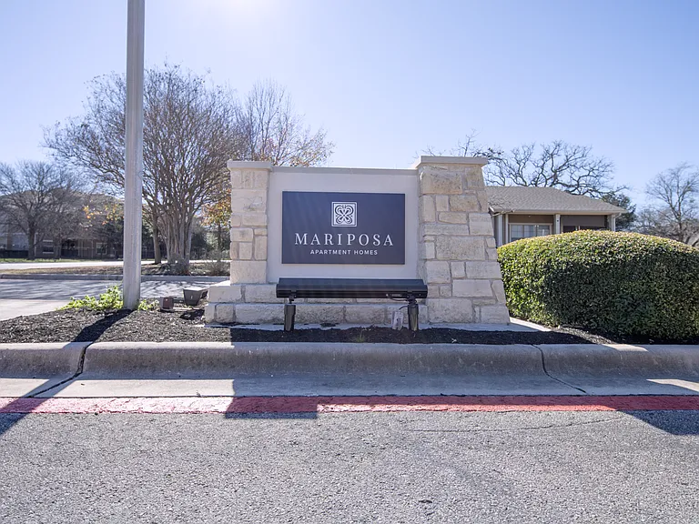 Mariposa River Bend 55+ Apartment Homes — Photo 15