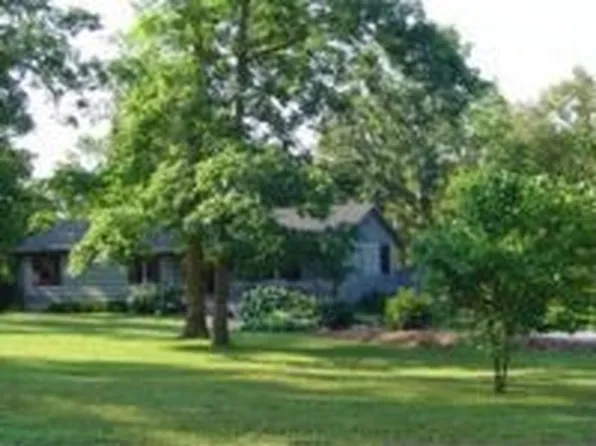 98 Oakmont Dr, Crossville, TN 38555