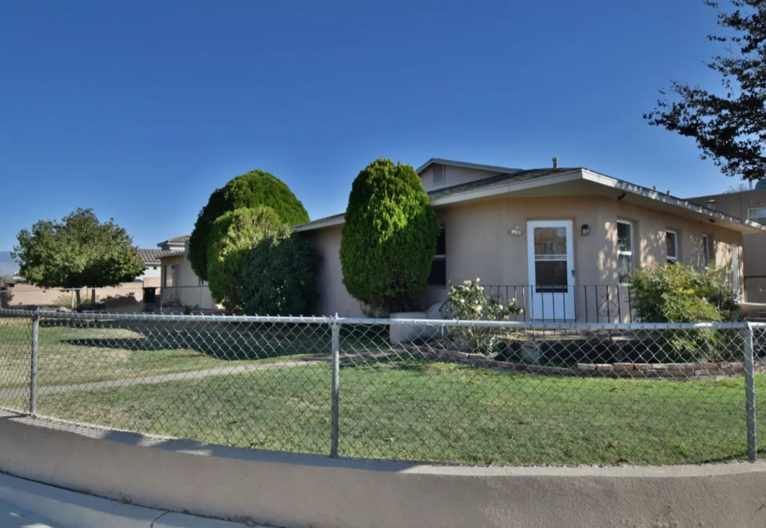 2 bed, 800 sqft, $1,450 — Photo 1