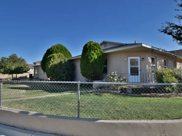 2450 Floral Rd NW #B, Albuquerque, NM 87104
