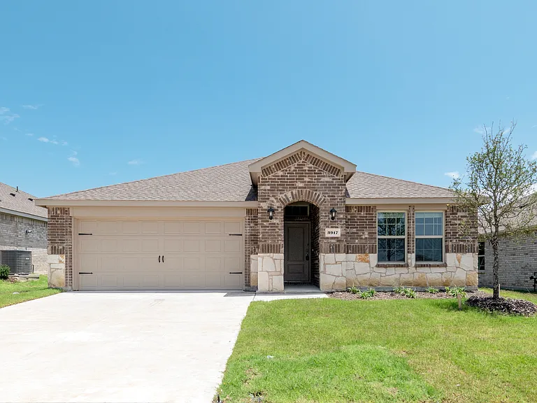 3917 Amethyst Dr — Photo 1