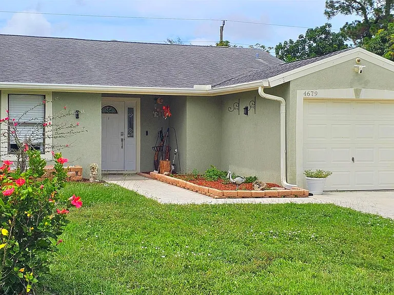 4679 Appaloosa St — Photo 1