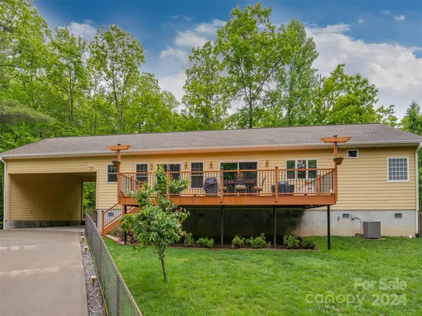 76 Juniper Ln, Brevard, NC 28712
