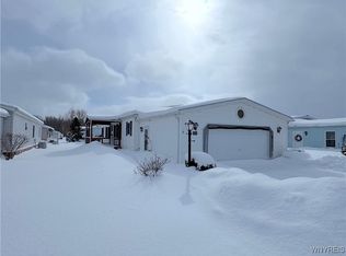 62 Golden Pond Est, Akron, NY 14001