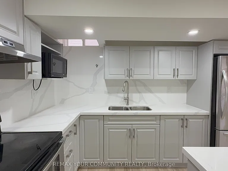 77 Ernest Biason Blvd #LOWER LEVEL — Photo 10