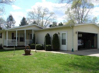 169 Holiday Dr, Brooklyn, MI 49230