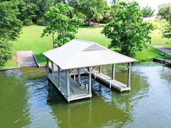 21 River Oaks Ln, Cropwell, AL 35054