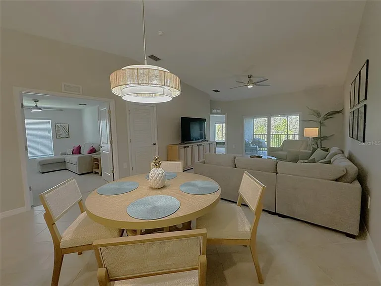 14221 Heritage Landing Blvd #2021 — Photo 7