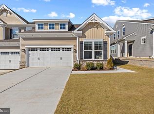 2833 Town View Cir, New Windsor, MD