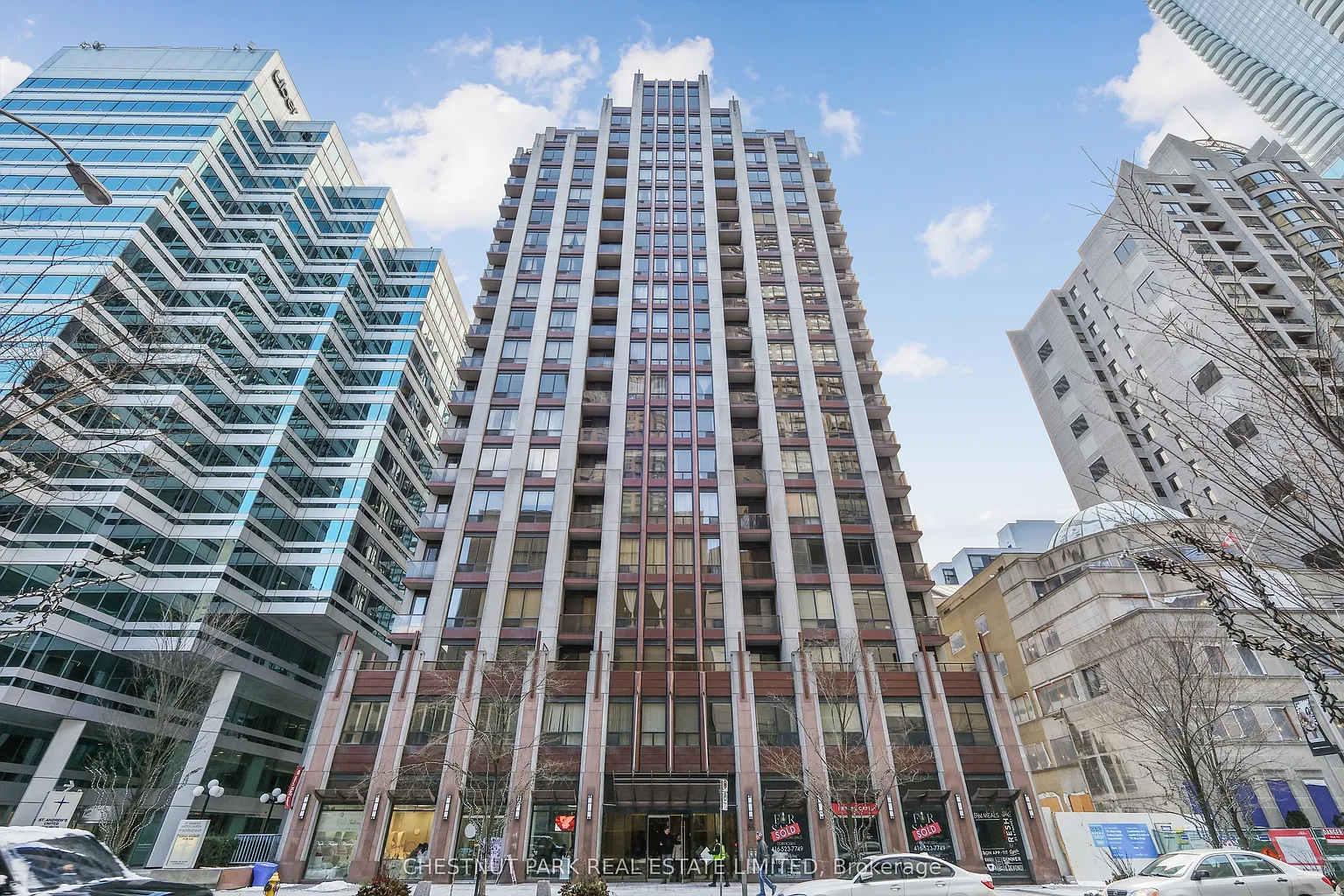 85 Bloor St E Unit 1209 photo 1