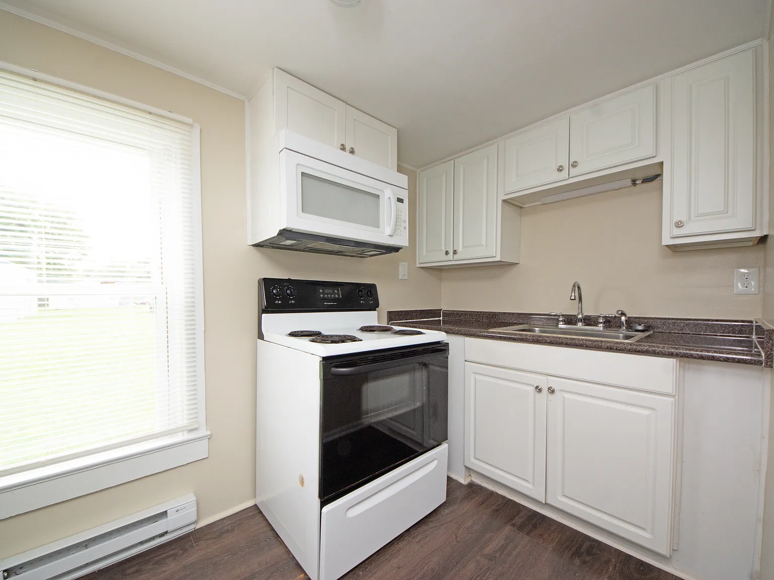 500 Torrence Avenue - 1 — Photo 4