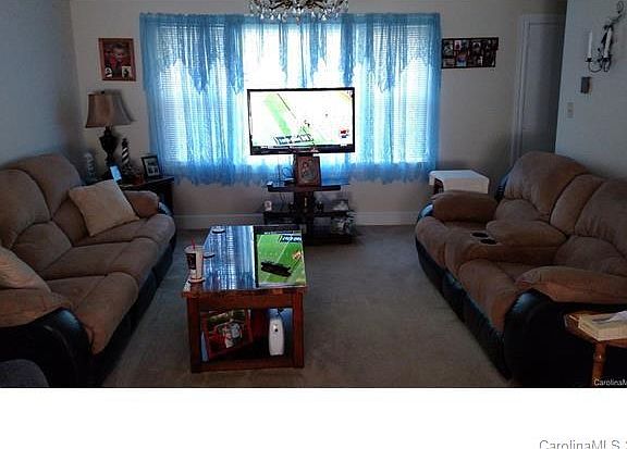 5th image of 209 Rutherford St