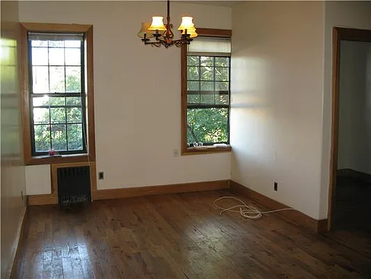 Rented by Lucien Perry | media 11