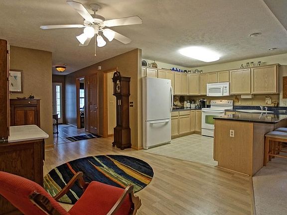 4th image of 59 Windjammer Ct #22